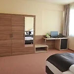 Centrooms * Έγκερ