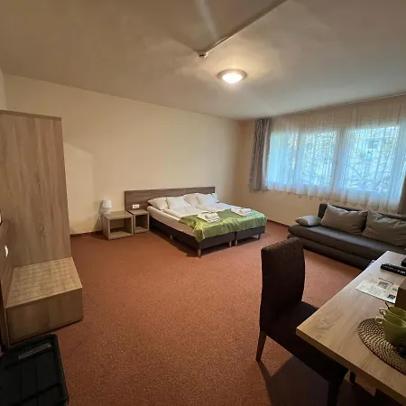 Hotell Centrooms Eger