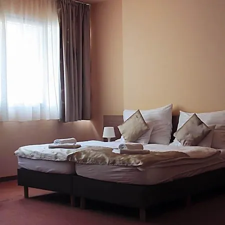 Hotell Centrooms *