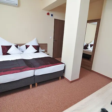 Centrooms * Eger