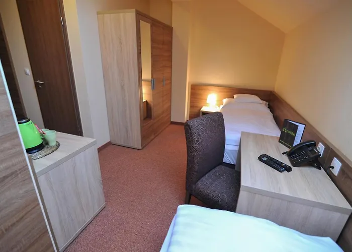 Centrooms Hotel *